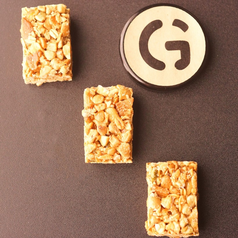 Thanh granola ngũ cốc yến mạch GUfoods - Giàu chất xơ & protein, Lành mạnh, Bổ dưỡng